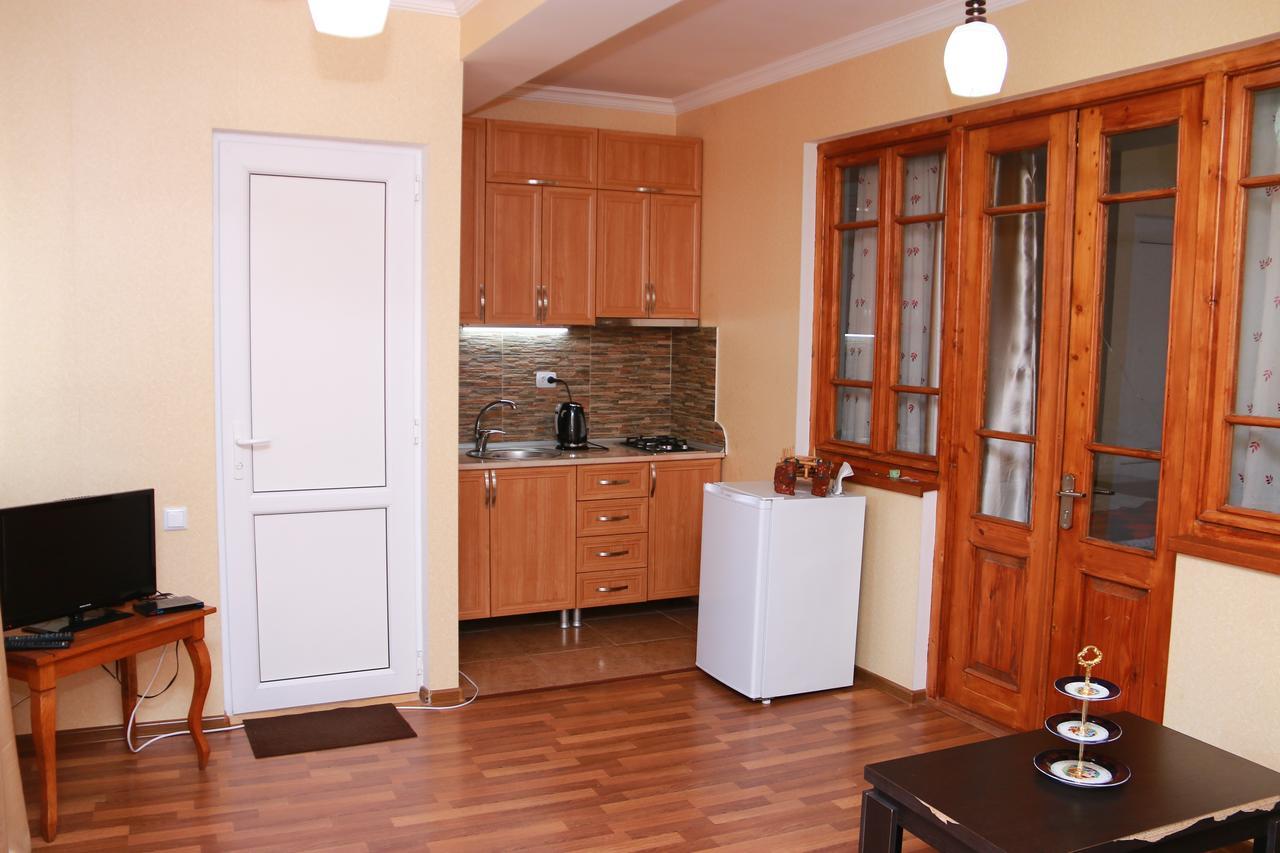 Apartment Nino Botanical Tbilisi Exteriör bild