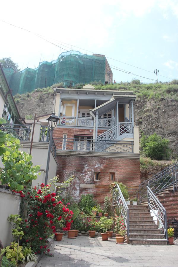 Apartment Nino Botanical Tbilisi Exteriör bild