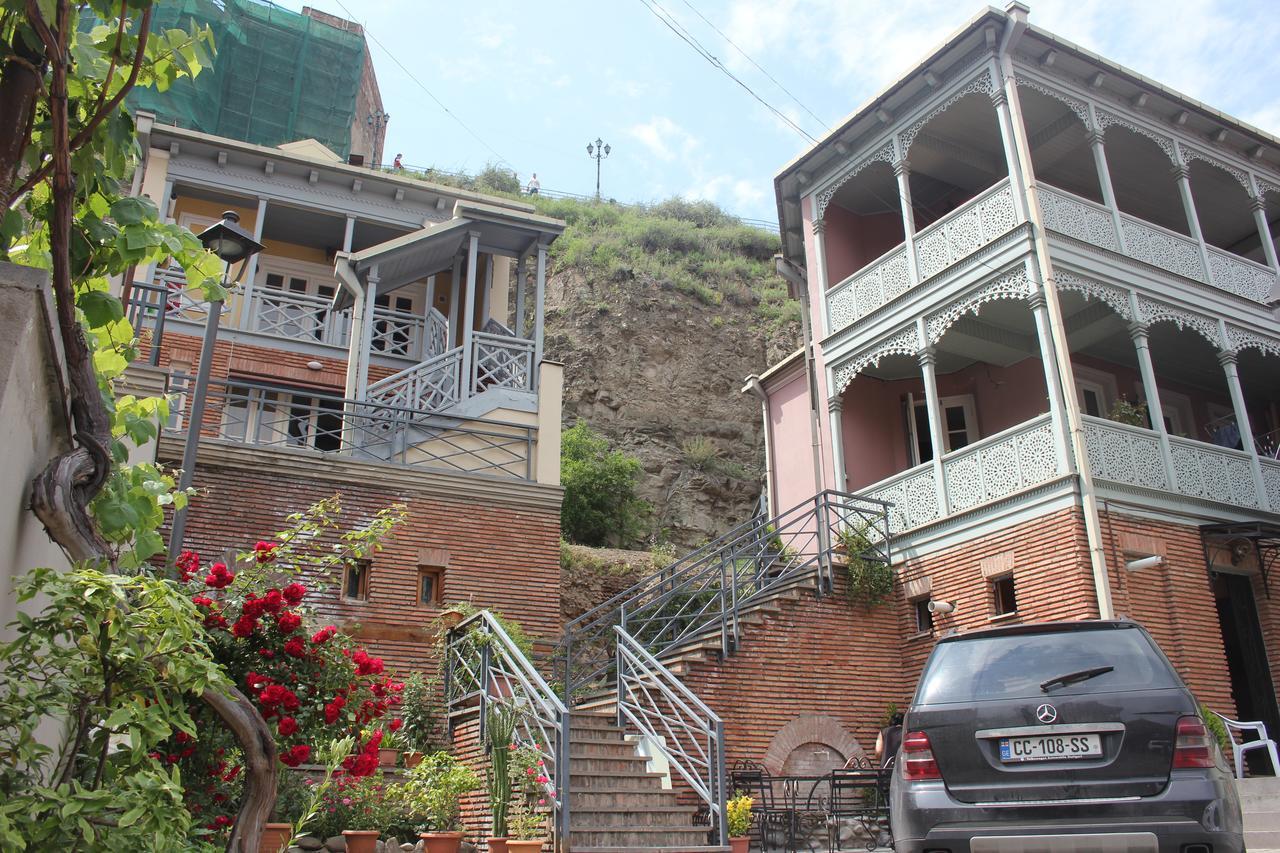 Apartment Nino Botanical Tbilisi Exteriör bild