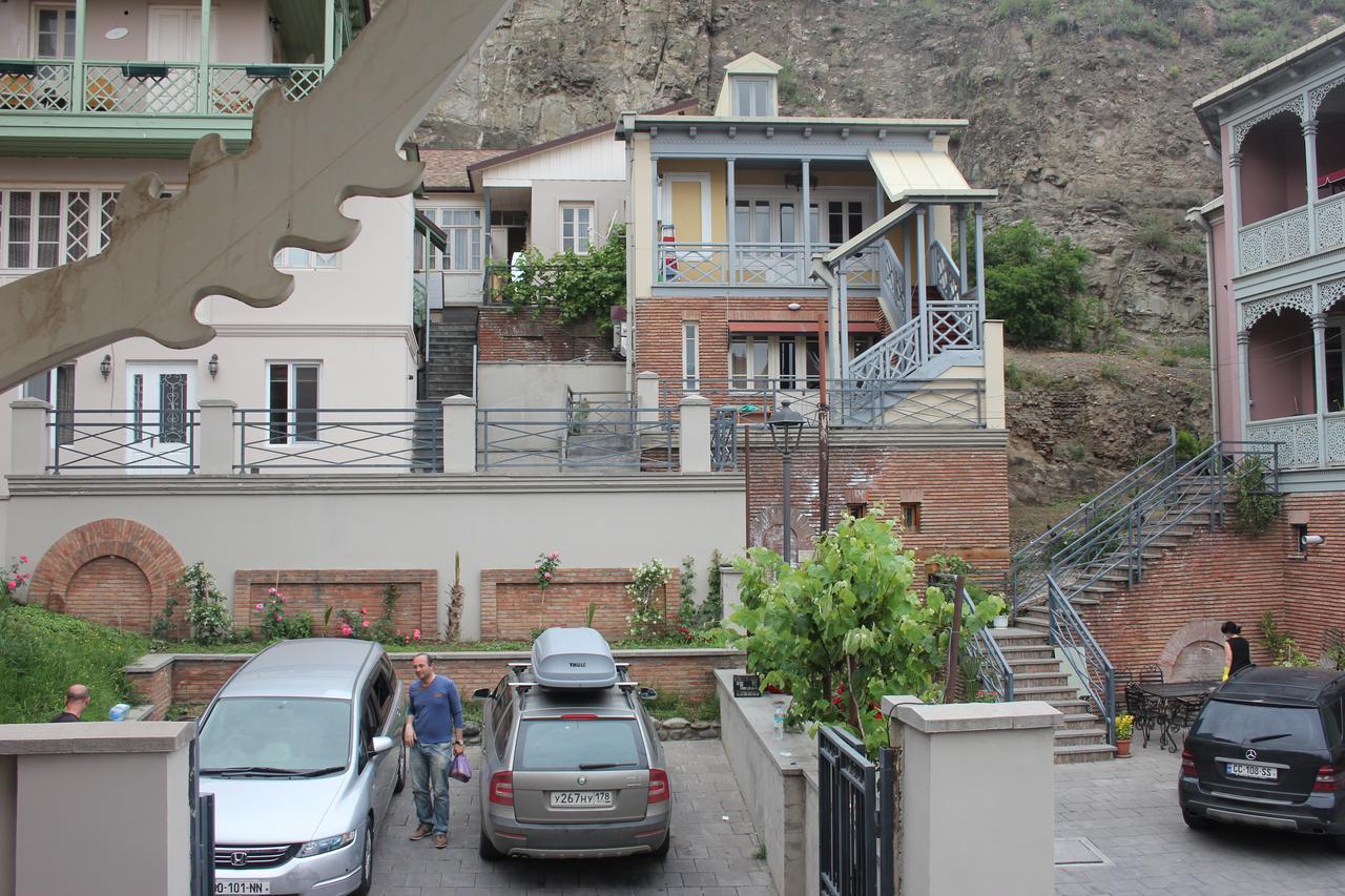 Apartment Nino Botanical Tbilisi Exteriör bild