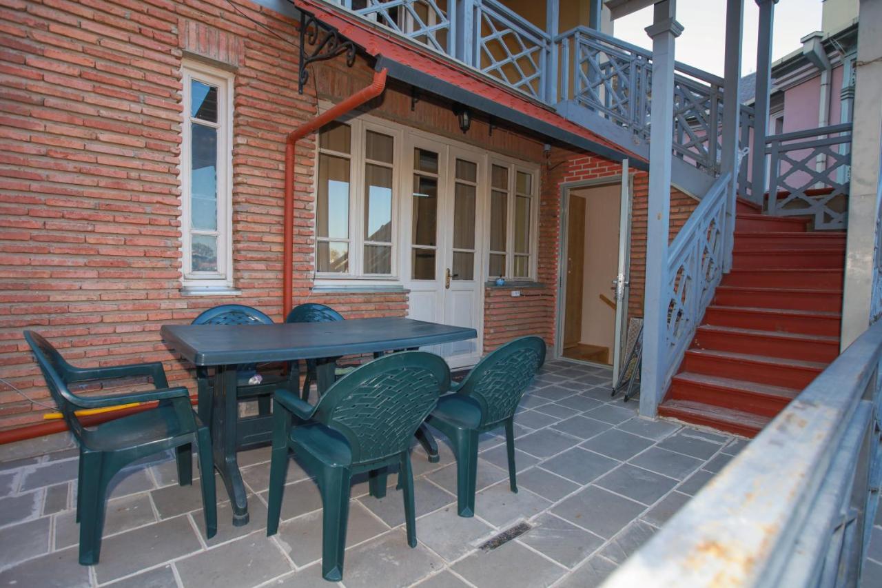 Apartment Nino Botanical Tbilisi Exteriör bild