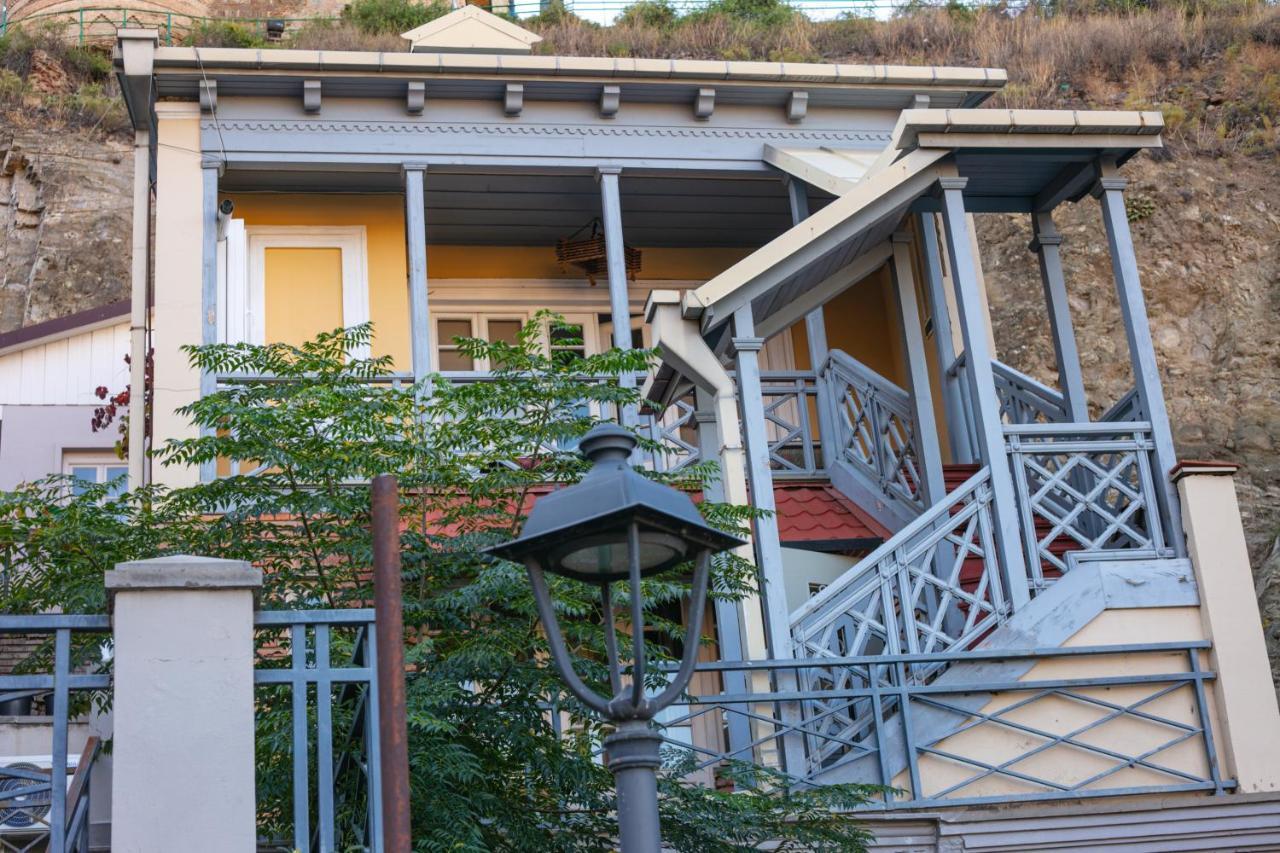 Apartment Nino Botanical Tbilisi Exteriör bild